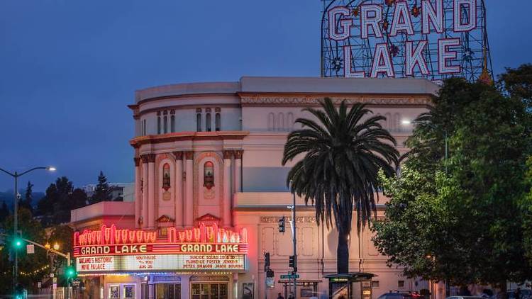 Grand Lake Theatre, Oakland