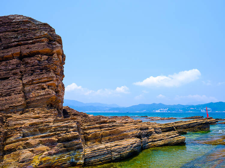 Ogle at the rock formations on Tung Ping Chau