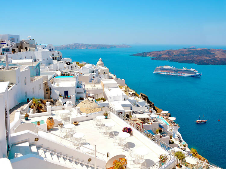 The 14 best things to do in Santorini