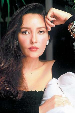 Barbara Carrera