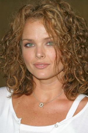 Dina Meyer