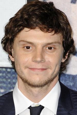 Evan Peters