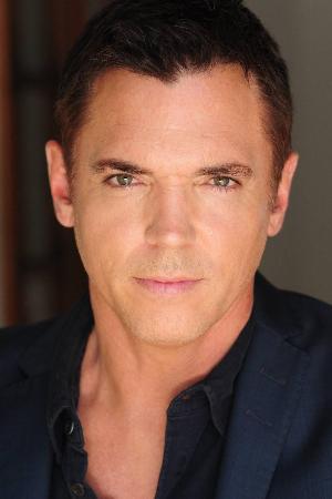 Nicholas Lea