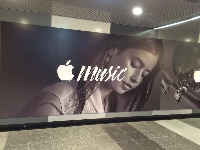 渋谷駅に突如出現したApple Musicの広告がカッコイイ！ img51