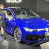 VW『ゴルフR』改良新型を日本初公開、333馬力のハイパフォーマンスーマンスモデル…東京オートサロン2025