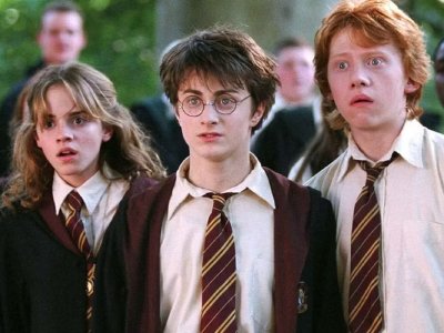 Czarne chmury nad serialem o Harrym Potterze. Scenarzysta i Rowling stwarzają problemy?