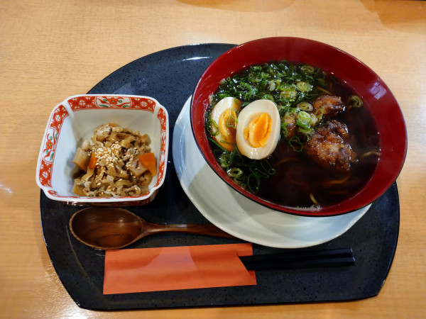 「特製ラーメン（800円）」@日本料理 大森満福の写真