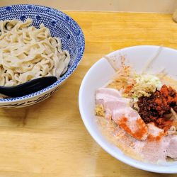 冷やしごまだれつけ麺(中)