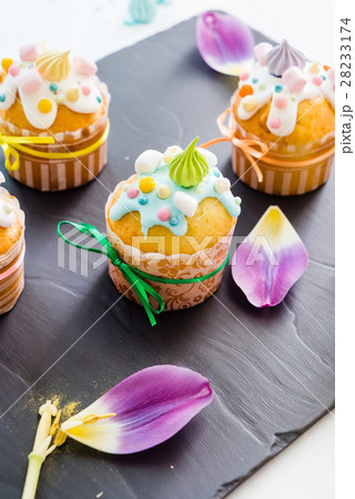 Easter cupcakes 28233174