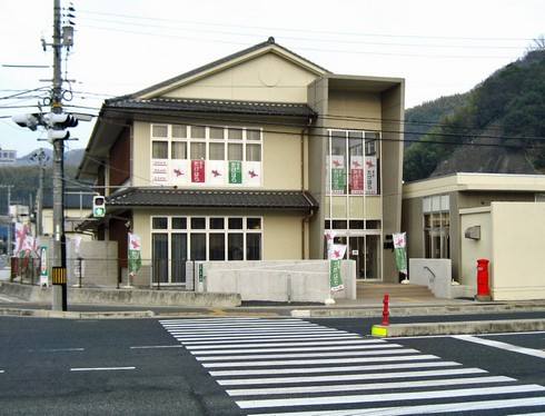 道の駅たけはら、たまゆらが舞台になった町の自慢の品がズラリ