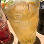 Hokkaido Gourmet Dining Hokkaido Yokohama Sky Building Ten - 飲み放題ドリンクは結構種類があって、赤ぶどうサワーやカシスグレープフルーツ、ワインカクテルの赤ワインジンジャーや梅酒 ロック、頼んだっけ？なハイボールやカシスオレンジも飲んじゃう( ^ ^ )/▽