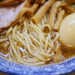 中華そば 多賀野 - 自家製中細麺は海藻入り