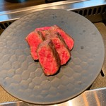 Yakiniku Ushigoro Ginza Namikidori Ten - 