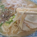 とん吉ラーメン - 料理写真: