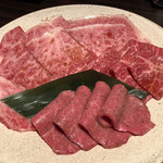 Yakiniku Ushigoro Ginza Namikidori Ten - 