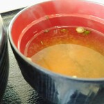 アクロポーラ - トビウオ丼の味噌汁