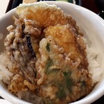 松角 - セットの野菜天丼　ピーマンが嬉しい！