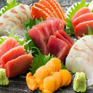 Directly delivered from Toyosu every morning!! Assorted colorful sashimi of the four seasons♪