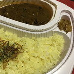 カレー専門店 亀屯 - オクラとナスのカレー(持ち帰り)