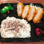 とんかつまるや - ヒレかつ弁当