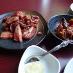 Yakiniku RESTAURANT Kandokan Kitakami Ten - 和牛カルビとミックスキムチ