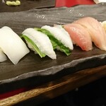 Sushi Izakaya Heihachiro - 寿司！