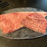 Yakiniku Izakaya Suika - 赤身（内もも）とサーロイン