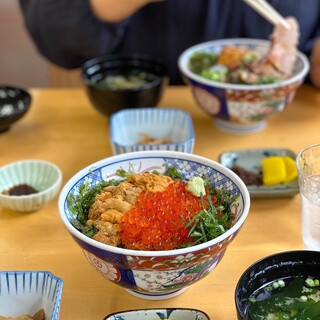 花房 - 料理写真:ウニイクラ丼