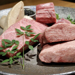 Yakiniku Ushigoro Omotesando Ten - 