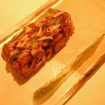 カルタ ビアンカ - [Antipasto]
                                水タコとズッキーニのテリーヌ　胡瓜のソース