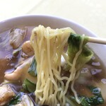 China Sichuan Suisei - 五目あんかけラーメン（什錦湯麺）麺アップ