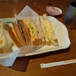 Komeda Coffee Ten Yamaguchi Ishin Koen Ten - 