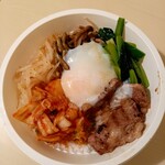 Sumibi Yakiniku Nikusho Kurobe Shinsapporo Ten - 野菜たっぷりビビンバ丼