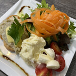 Kitchen & Dining Puku Puku - 前菜4種