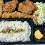 Tonkatsu Shinjuku Saboten Ion Taun Narita Tomita Ten - カキと人気の組み合わせ弁当＋カニクリームコロッケ