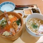 四六時中 - 海鮮にぎわいおひつごはんと小うどん