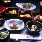 新井旅館 - 料理写真:旬の会席料理膳　イメージ写真