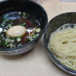 つけ麺・中太麺　これで600円とは!!