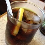 帆船 - セットのドリンク。コーラ(瓶)レモンが入って美味しい！