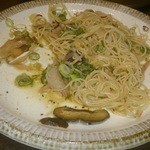 23808968 - 「油そうめん」食べかけで失礼。思ったより油分が重くなく、美味しく頂けました。