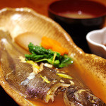 魚猿 - ランチ 煮魚定食（980円）