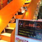 Art Reg Cafe - 建物奥にエレベーターありますがライブ関係者専用になっているのでカフェ利用は階段で