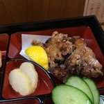 家庭料理　味彩 - メインの鶏のから揚げ