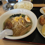 Taiwanese Hyakumisen - 塩ラーメン
                        