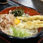 資さんうどん - 料理写真: