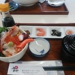 Goishi Kaigan Rest House - のっけて丼