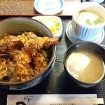 寿司・鰻・天婦羅　松舞 - ランチ・天丼、みそ汁はしじみ汁。