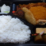 Umee Don - 幕の内弁当６００円