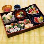 Sushi Kappou Sengaku - 3300円(要予約・出前用)