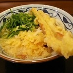 Marugame Seimen Tamano Ten - かけ(大)390円 ちくわ天110円